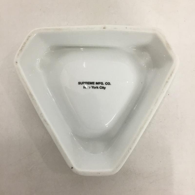 シュプリーム Supreme ファッション小物 喫煙グッズ 15AW Ceramic Ashtray ボックスロゴ 灰皿 ロゴ、文字 白 / ホワイト /  メンズ USED 古着 中古 10133818