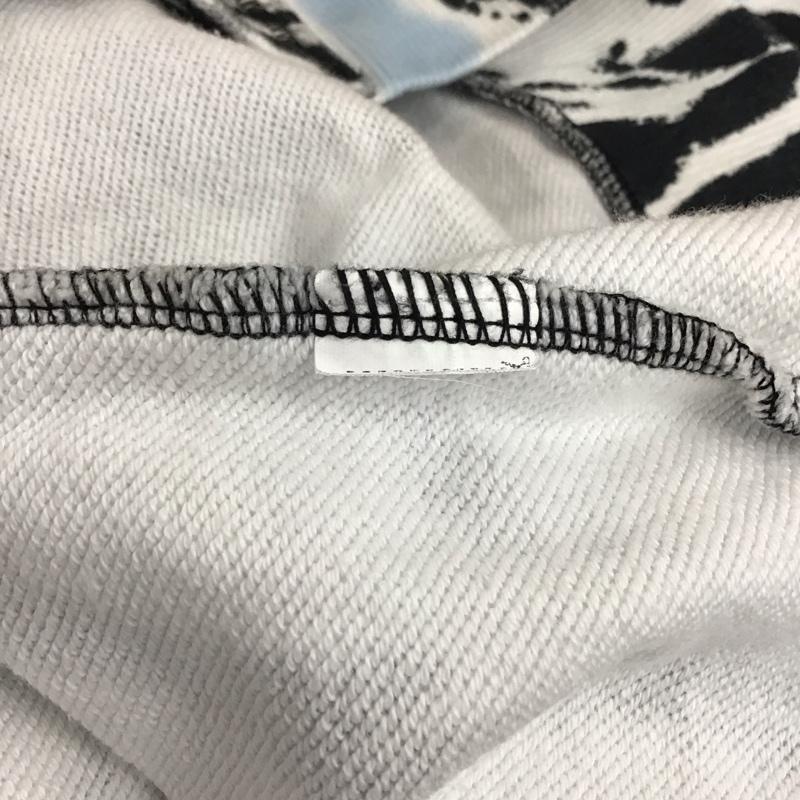 ザラ ZARA トレーナー 長袖 スウェット クルーネック M 総柄 白 / ホワイト / X 黒 / ブラック / X 水色 / ライトブルー /  レディース USED 古着 中古 10119604