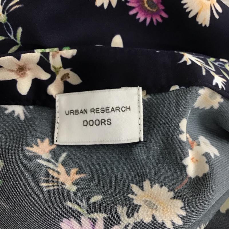 アーバンリサーチドアーズ URBAN RESEARCH DOORS ワンピース ひざ丈スカート DR76-26E004 Vネック 花柄 紺 / ネイビー /  レディース USED 古着 中古 10110855