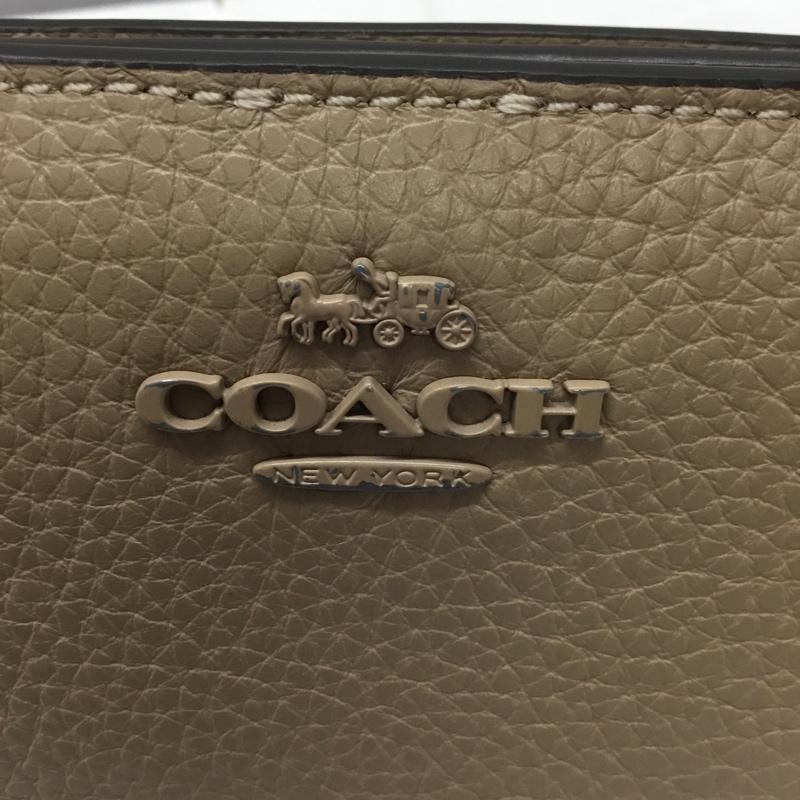 コーチ COACH 財布 二つ折り ロゴ、文字 ベージュ / ベージュ /  レディース USED 古着 中古 10109759