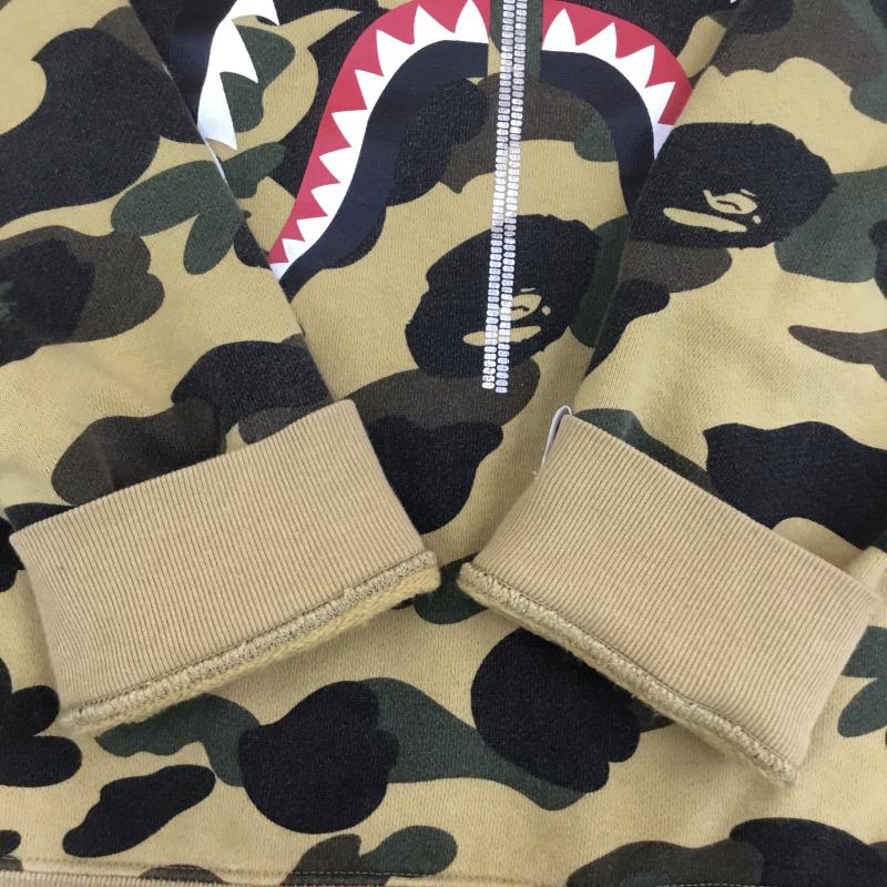 アベイシングエイプ A BATHING APE トレーナー 長袖 001swg302001x 1ST CAMO SHARK CREWNECK XS カモフラージュ柄・迷彩 茶 / ブラウン / X 緑 / グリーン / X 黒 / ブラック /  レディース USED 古着 中古 10133474