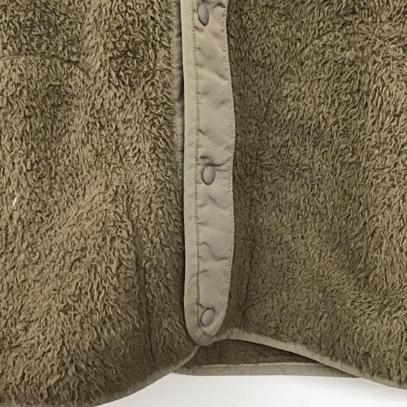 パタゴニア patagonia ベスト ベスト フリースベスト ノースリーブカットソー フロントボタン L ロゴ、文字 ベージュ / ベージュ /  メンズ USED 古着 中古 10142439