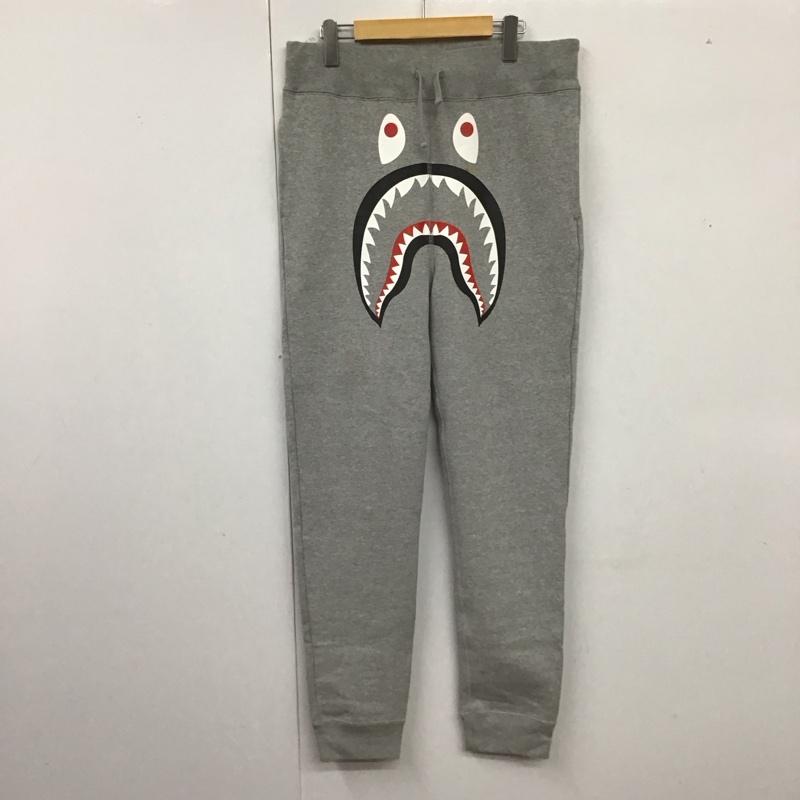 アベイシングエイプ A BATHING APE パンツ ワークパンツ、ペインターパンツ スウェットパンツ ワイドパンツ カジュアルパンツ L ロゴ、文字 灰 / グレー /  メンズ USED 古着 中古 10124116