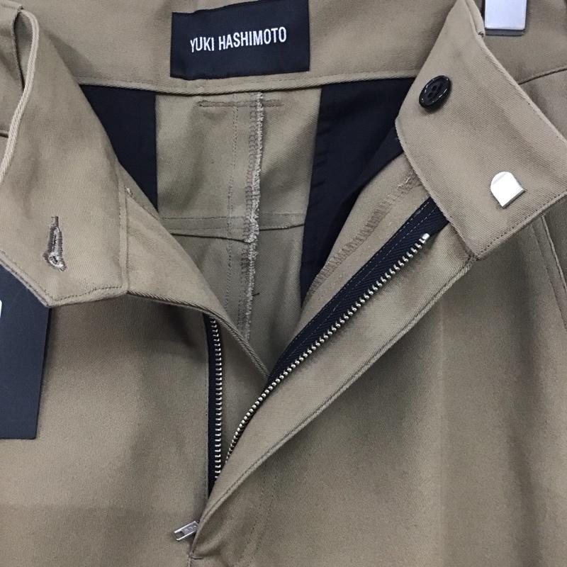 ユウキハシモト YUKI HASHIMOTO パンツ ワークパンツ、ペインターパンツ 222-01-0202 TWISTED WORK PANTS WITH POLAROID タグ付き 46 プリント ベージュ / ベージュ /  メンズ USED 古着 中古 10140203