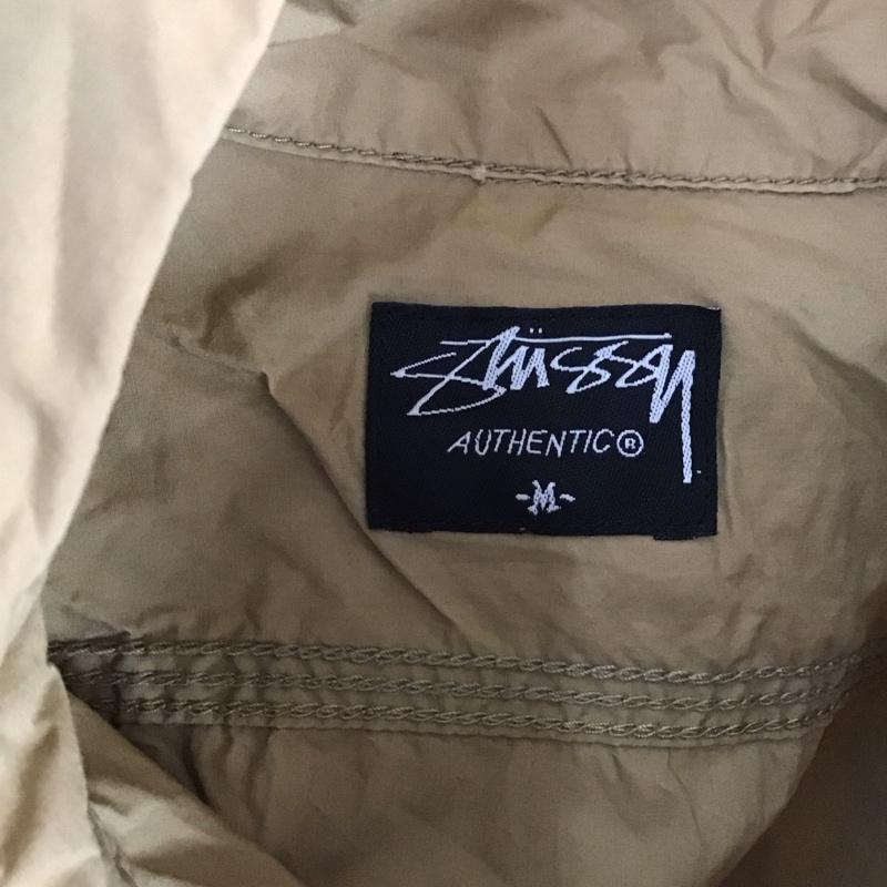 ステューシー STUSSY シャツ、ブラウス 半袖 半袖シャツ カラーシャツ カジュアルシャツ 刺繍 M ロゴ、文字 ベージュ / ベージュ /  メンズ USED 古着 中古 10112090