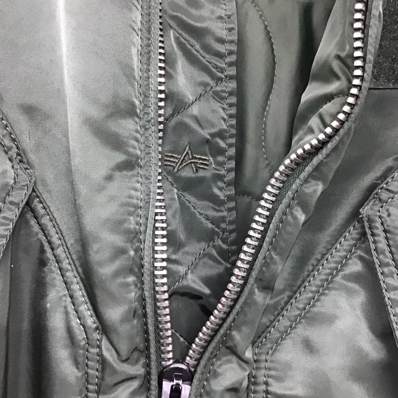 アルファインダストリー Alpha Industries ジャケット、上着 ジャンパー、ブルゾン ジップアップジャケット ナイロンジャケット アウター XL ロゴ、文字 カーキ / カーキ /  メンズ USED 古着 中古 10142603