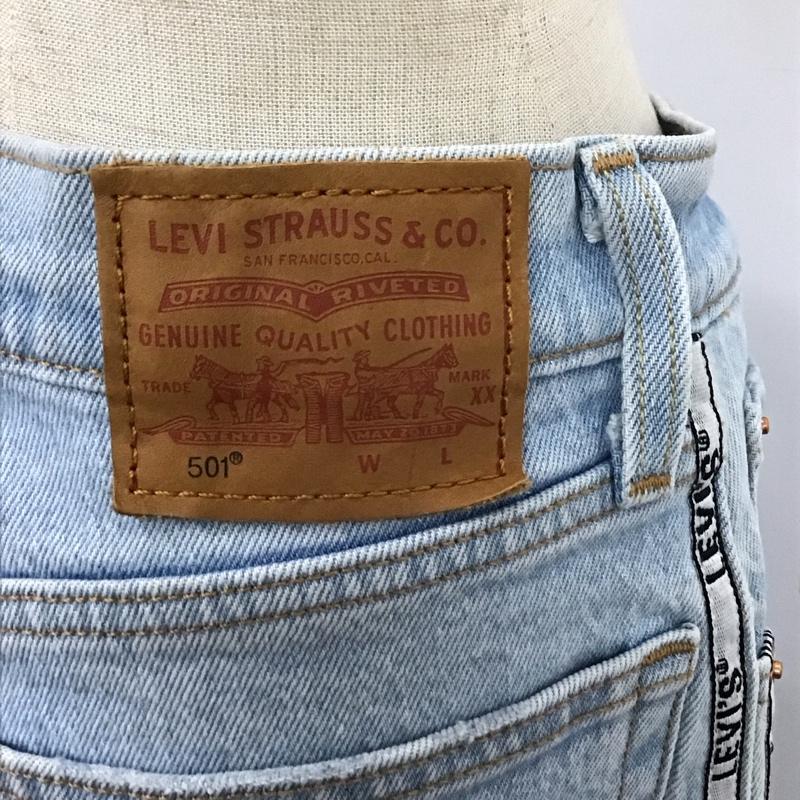 リーバイス Levi s パンツ デニム、ジーンズ 36200-0071 501 CROP DIBS W TAPE W26 L28 26インチ ロゴ、文字 水色 / ライトブルー /  レディース USED 古着 中古 10114580