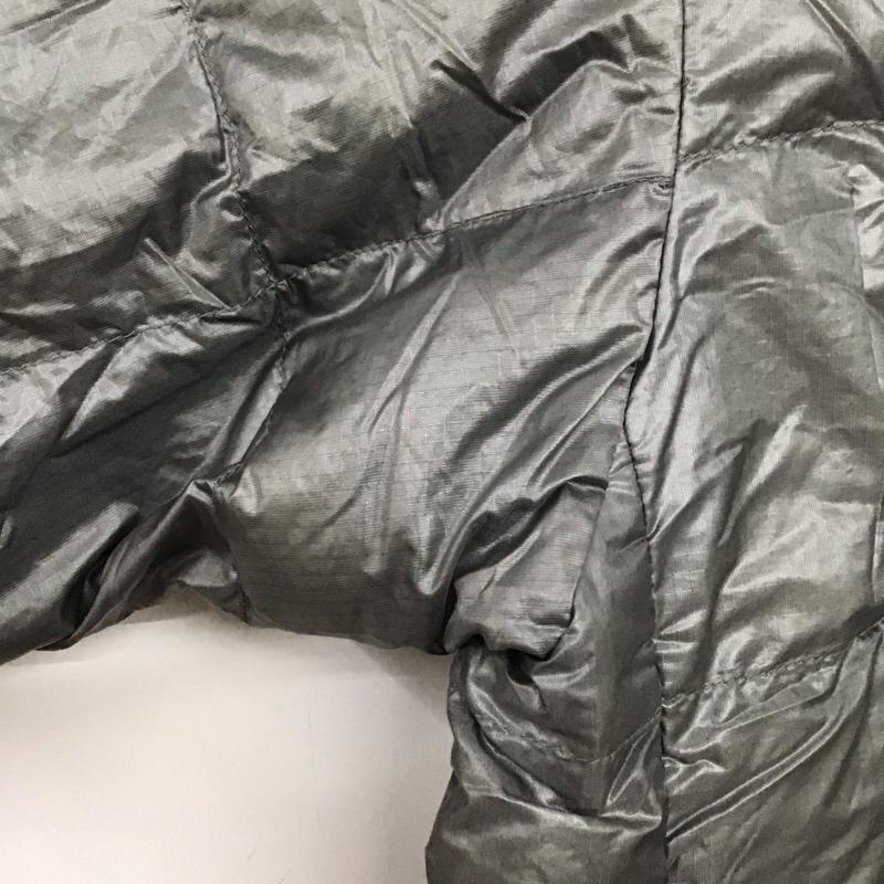 モンベル mont-bell ジャケット、上着 ジャケット、ブレザー 1101283 ULダウンインナージャケット ダウンジャケット 前ボタンジャケット スタンドネック L ロゴ、文字 灰 / グレー /  メンズ USED 古着 中古 10137841