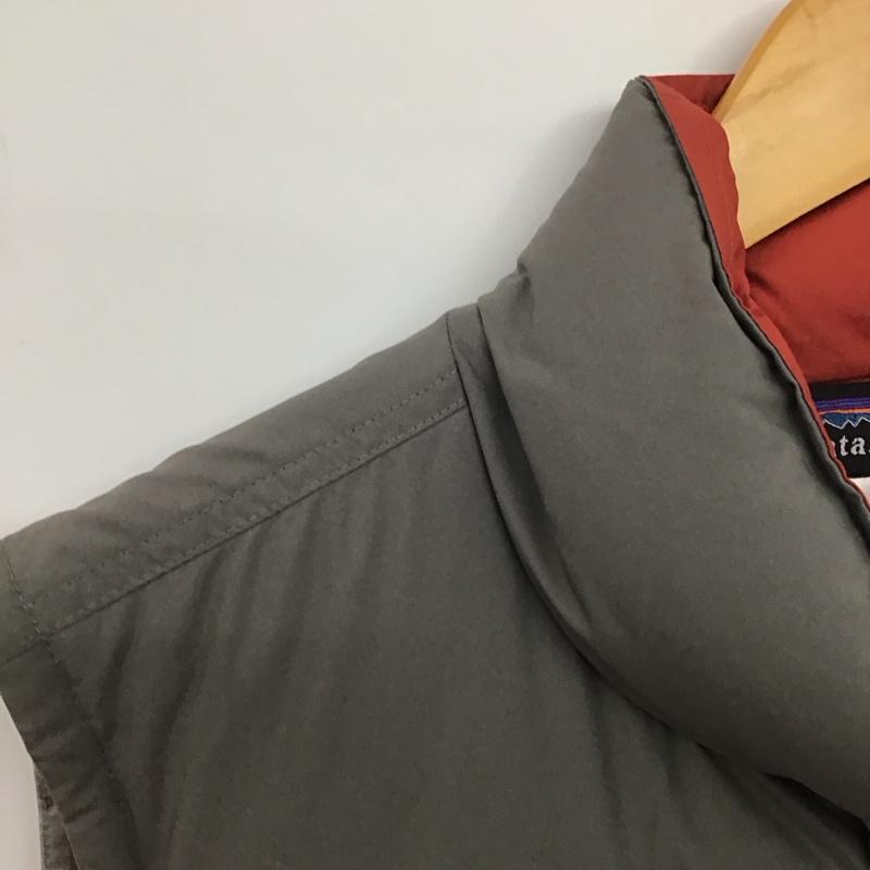 パタゴニア patagonia ベスト ベスト ダウンベスト ノースリーブ 前ボタン L ロゴ、文字 灰 / グレー /  メンズ USED 古着 中古 10146736