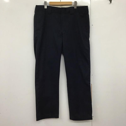 ディッキーズ Dickies パンツ ワークパンツ、ペインターパンツ ワークパンツ ワイドパンツ カジュアルパンツ チノパン 36インチ 無地 紺 / ネイビー /  メンズ USED 古着 中古 10143446
