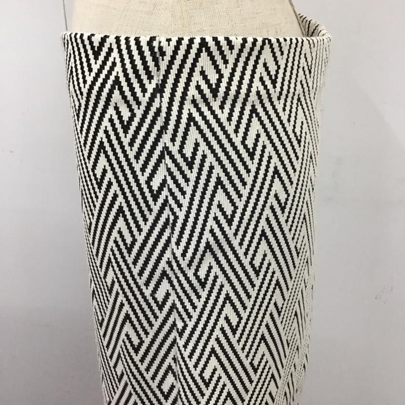 ザラ ZARA TRAFALUC スカート ひざ丈スカート 5039 412 064 タイトスカート L 総柄 白 / ホワイト / X 黒 / ブラック /  レディース USED 古着 中古 10112171