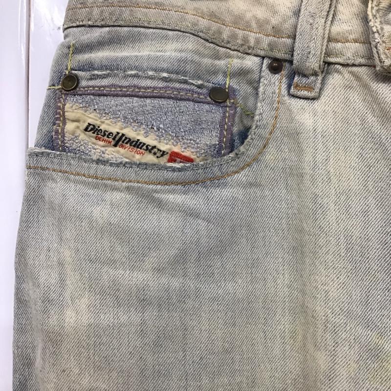 ディーゼル DIESEL パンツ デニム、ジーンズ 27インチ ダメージ加工 青 / ブルー /  メンズ USED 古着 中古 10121323