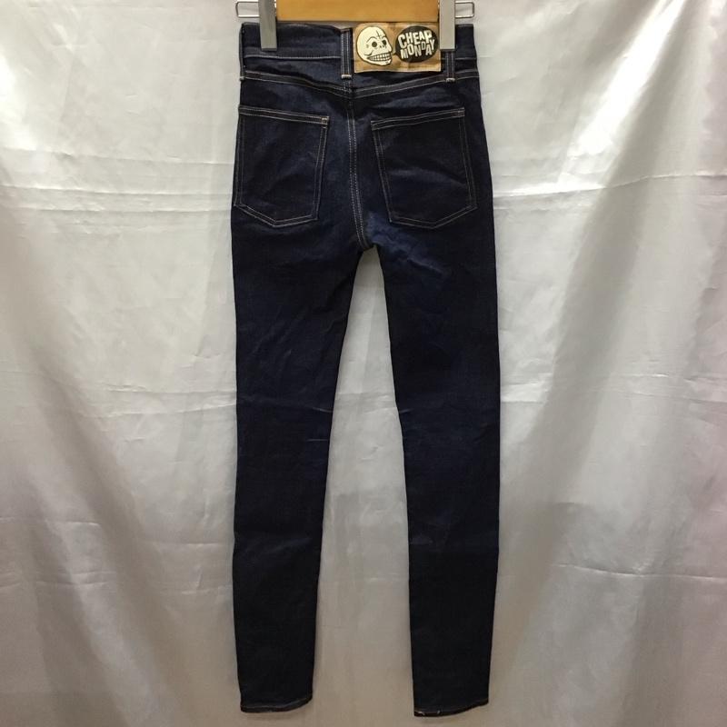 チープマンデイ CHEAP MONDAY パンツ デニム、ジーンズ スキニーパンツ ストレッチ W25 L32 無地 インディゴ / インディゴ /  レディース USED 古着 中古 10115421