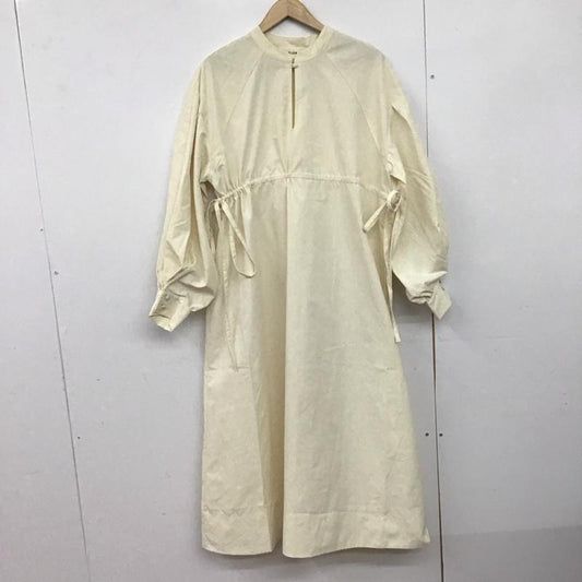 オルン OLUN ワンピース ロングスカート 138255-119-001 waist ribbon volume onepiece 長袖 S 無地 アイボリー / アイボリー /  レディース USED 古着 中古 10147160