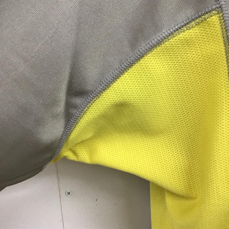 アベイシングエイプ A BATHING APE カットソー 長袖 長袖カットソー Vネックカットソー ロングスリーブカットソー ロゴ、文字 灰 / グレー /  メンズ USED 古着 中古 10119527