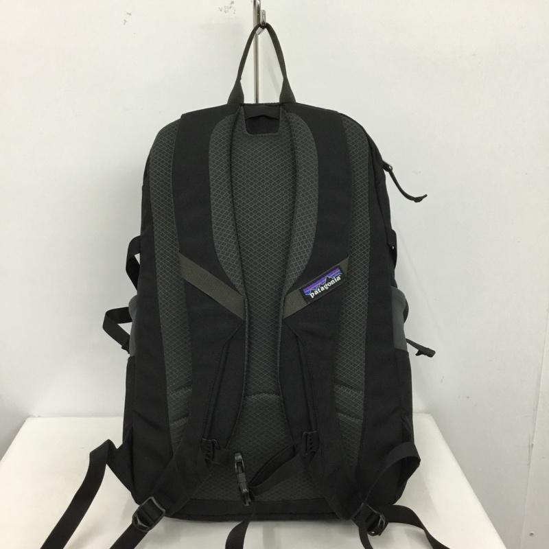 パタゴニア patagonia リュックサック、デイパック リュックサック、デイバッグ Refugio Pack 28L ロゴ、文字 黒 / ブラック /  メンズ USED 古着 中古 10148755