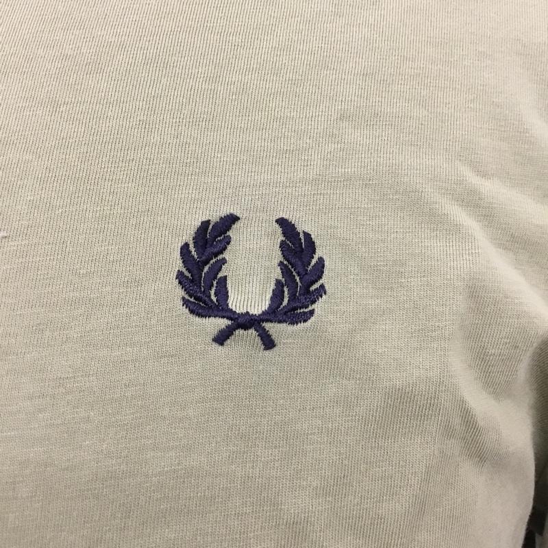 フレッドペリー FRED PERRY Tシャツ 半袖 M1588 P05 00715 398 Twin Tipped M ワンポイント カーキ / カーキ /  メンズ USED 古着 中古 10119776