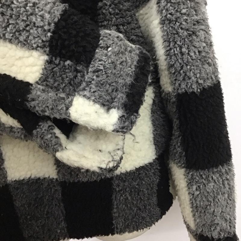 ザラ ZARA ジャケット、上着 ジャンパー、ブルゾン フリースジャケット カラージャケット チェックシャツ 前ボタン L チェック 白 / ホワイト / X 黒 / ブラック /  メンズ USED 古着 中古 10108685