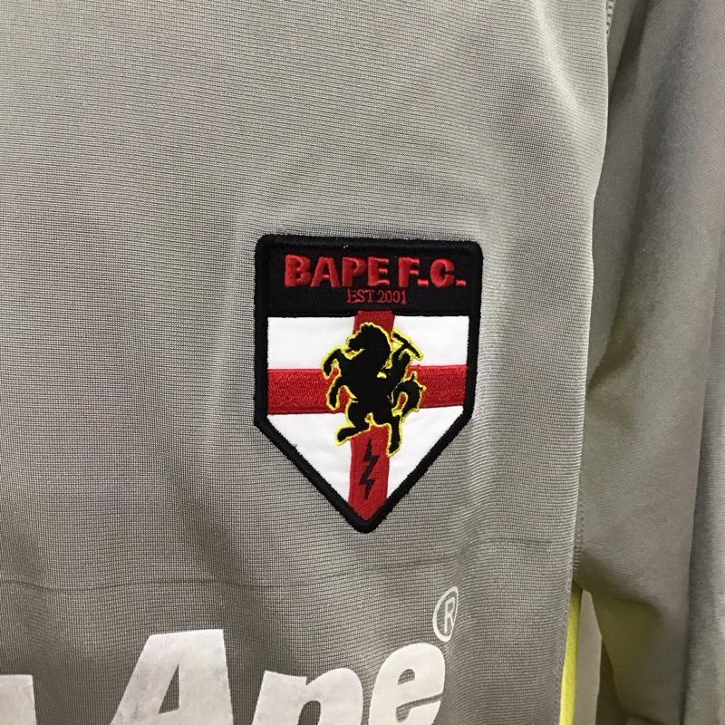 アベイシングエイプ A BATHING APE カットソー 長袖 長袖カットソー Vネックカットソー ロングスリーブカットソー ロゴ、文字 灰 / グレー /  メンズ USED 古着 中古 10119527