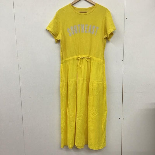 ロデオクラウンズ Rodeo Crowns ワンピース ロングスカート 420DSH33-1280 ティアードTシャツワンピース 半袖ロングワンピース FREE ロゴ、文字 黄 / イエロー /  レディース USED 古着 中古 10136040