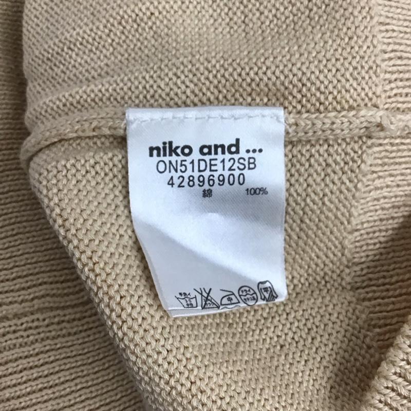 ニコアンド niko and... ニット、セーター 長袖 長袖ニットカットソー ニット セーター Vネックニット 3 ワンポイント ベージュ / ベージュ /  レディース USED 古着 中古 10124337