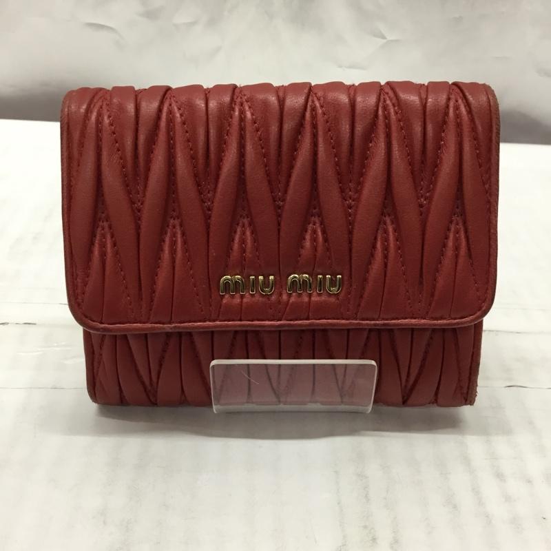 ミュウミュウ miu miu 財布 二つ折り マテラッセ ロゴ、文字 赤 / レッド /  レディース USED 古着 中古 10113769