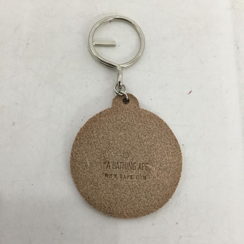 アベイシングエイプ A BATHING APE キーホルダー キーホルダー レザー ロゴ、文字 茶 / ブラウン /  メンズ USED 古着 中古 10139084