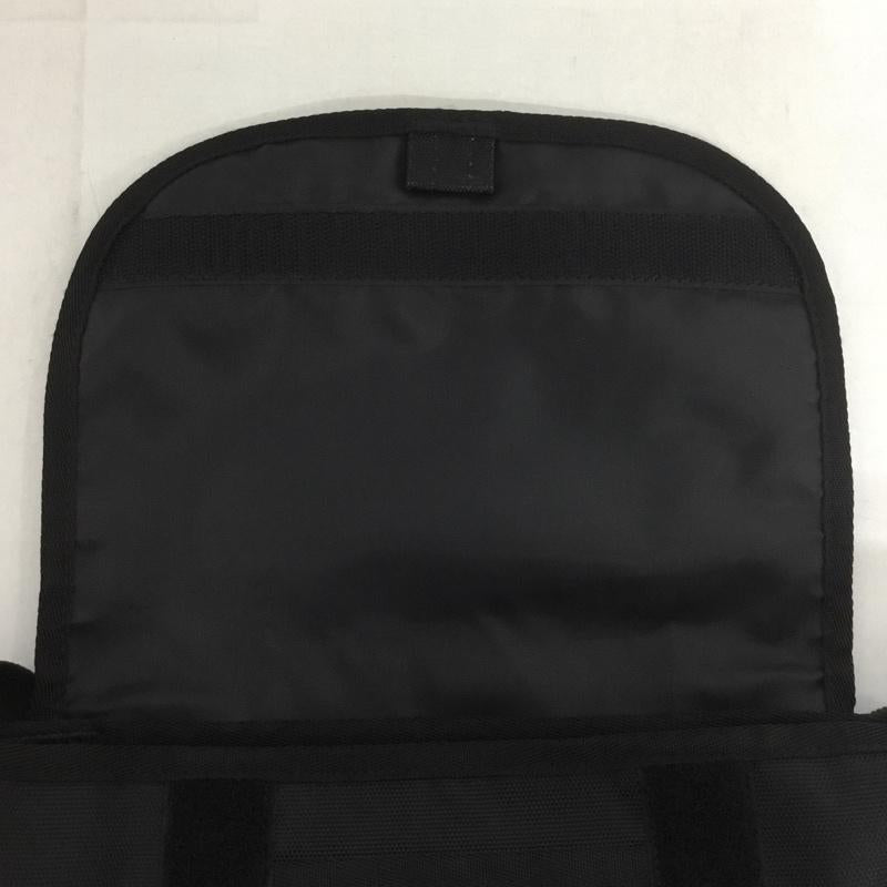 ニューエラ NEW ERA ショルダーバッグ ショルダーバッグ ミニバッグ ロゴ、文字 黒 / ブラック /  メンズ USED 古着 中古 10143548