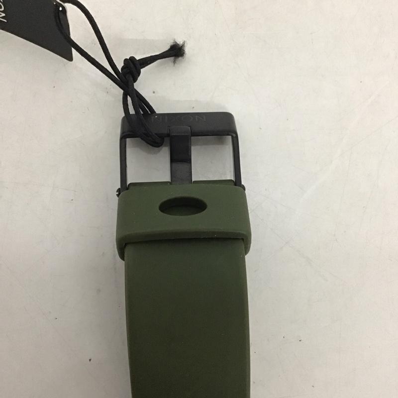 ニクソン NIXON 腕時計 アナログ（クォーツ式） THE51-30 ロゴ、文字 カーキ / カーキ / X 黒 / ブラック /  メンズ USED 古着 中古 10134325