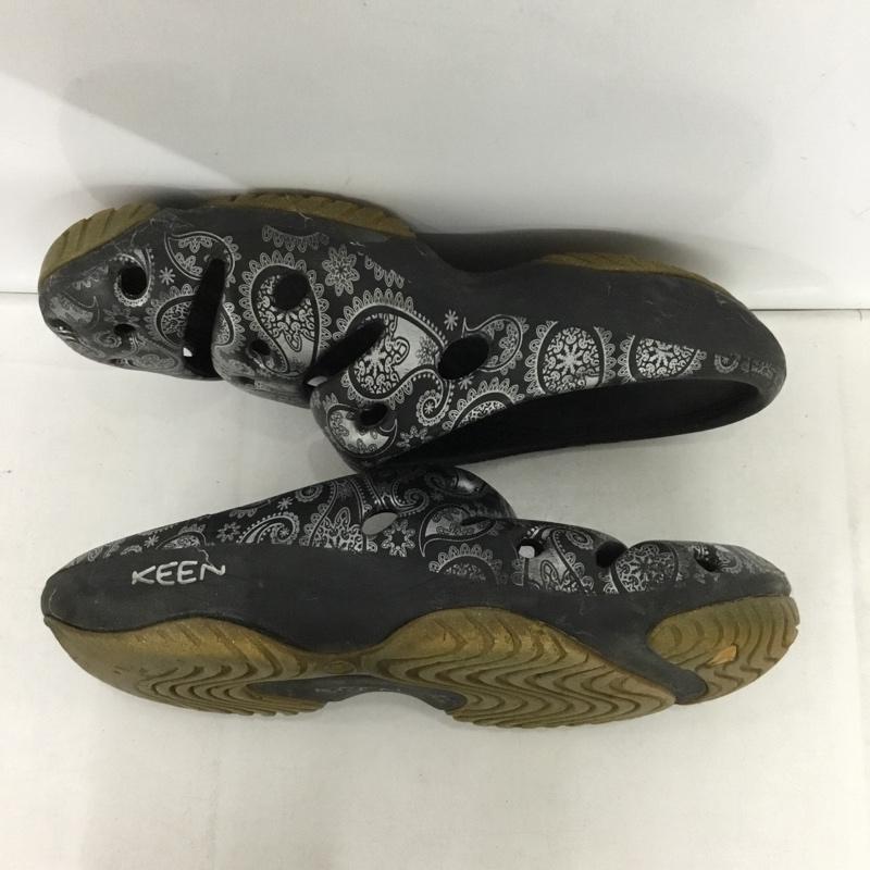 キーン KEEN サンダル サンダル ヨギ アーツ 11 ペイズリー 黒 / ブラック / X 銀 / シルバー /  メンズ USED 古着 中古 10149674