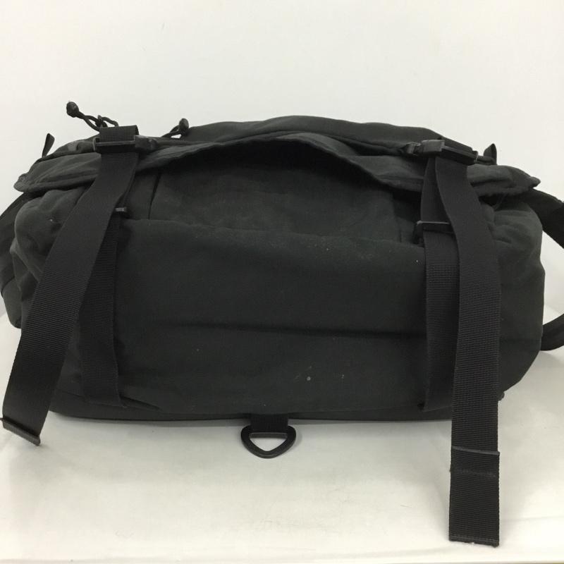 ミステリーランチ MYSTERY RANCH メッセンジャーバッグ メッセンジャーバッグ インベーダー ショルダーバッグ ロゴ、文字 黒 / ブラック /  メンズ USED 古着 中古 10145495