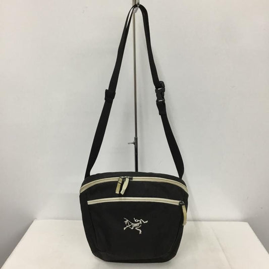 アークテリクス ARC TERYX ショルダーバッグ ショルダーバッグ 29557-13541 MANTIS 2 WAIST PACK ロゴ、文字 黒 / ブラック /  メンズ USED 古着 中古 10136471