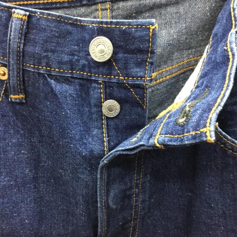 リーバイス Levi s パンツ デニム、ジーンズ 501 W33 L30 ボタンフライ 33インチ 無地 インディゴ / インディゴ /  メンズ USED 古着 中古 10116086