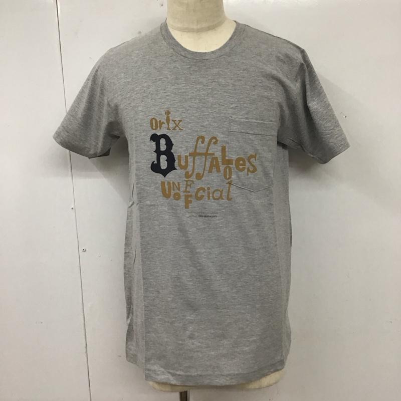 タカヒロ ミヤシタ ザ ソロイスト TAKAHIRO MIYASHITA The SoloIst. Tシャツ 半袖 オリックスバファローズプリントTシャツ M ロゴ、文字 X プリント 灰 / グレー /  メンズ USED 古着 中古 10111974