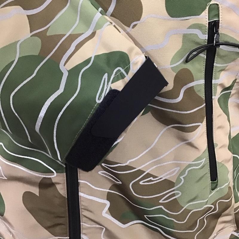 アベイシングエイプ A BATHING APE ジャケット、上着 ジャンパー、ブルゾン ジップアップジャケット ジャンパー ジャケット カジュアルジャケット アウター M プリント マルチカラー / マルチカラー /  メンズ USED 古着 中古 10124552