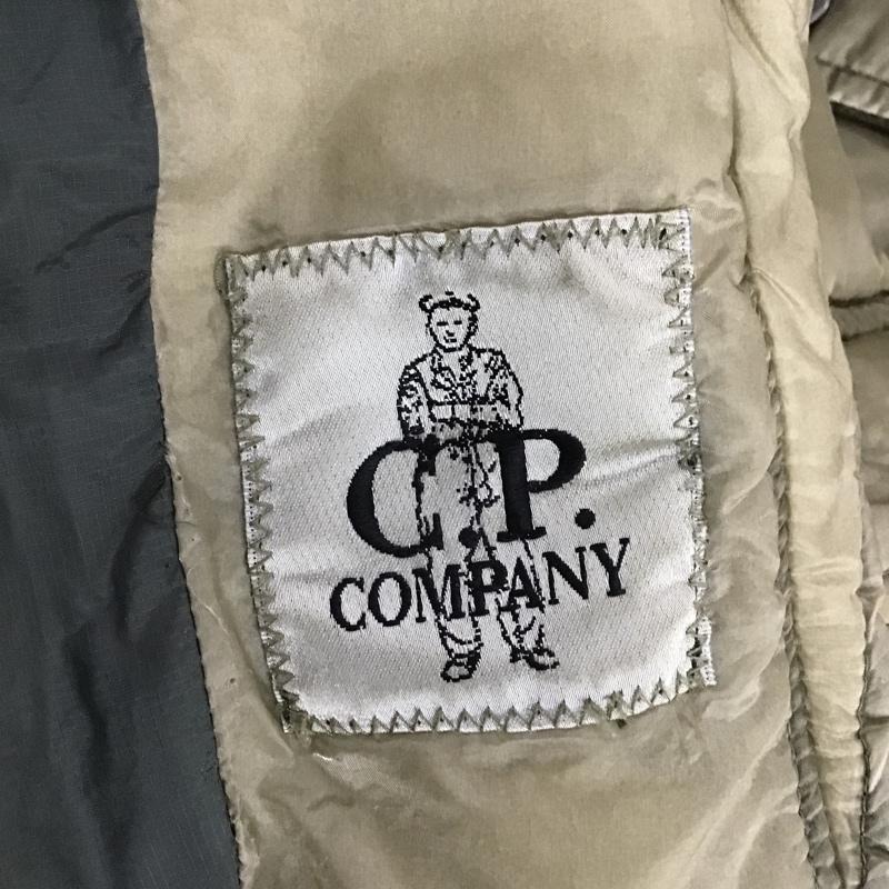 シーピーカンパニー C.P. COMPANY ジャケット、上着 ダウンジャケット 無地 カーキ / カーキ /  メンズ USED 古着 中古 10105976