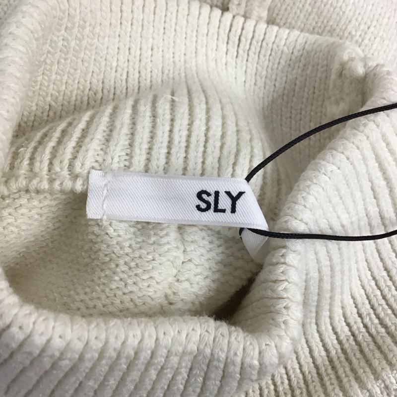 スライ SLY ニット、セーター 長袖 030EAA70-5530 ROLL UP SHORT TOPS ショート丈 タグ付き FREE 無地 白 / ホワイト /  レディース USED 古着 中古 10121106