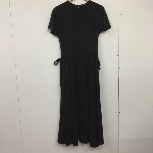 ザラ ZARA ワンピース ロングスカート 0264 670 800 FLOWY MIDI DRESS 半袖 サイドリボン S 無地 黒 / ブラック /  レディース USED 古着 中古 10138650