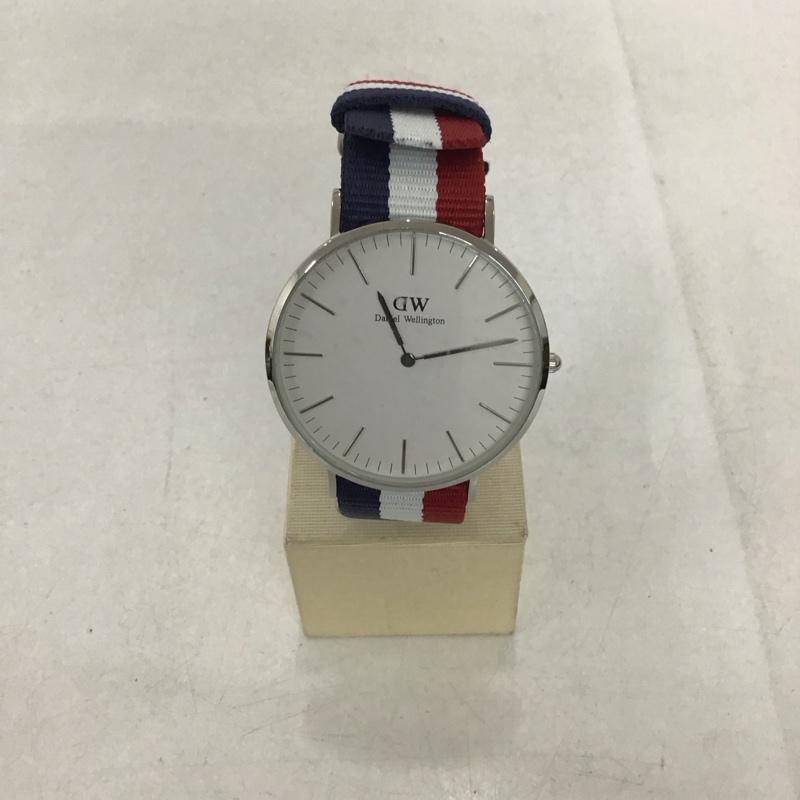 ダニエルウェリントン Daniel Wellington 腕時計 アナログ（クォーツ式） 0203DW 箱有 ロゴ、文字 紺 / ネイビー / X 白 / ホワイト / X 赤 / レッド /  メンズ USED 古着 中古 10134485