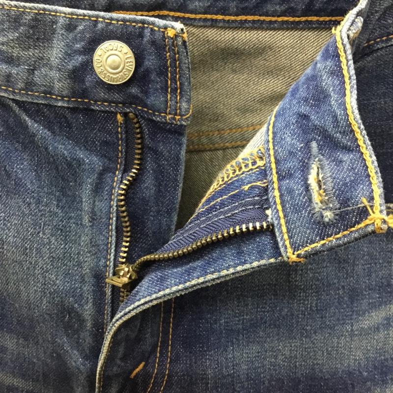 リーバイス Levi s パンツ ショートパンツ デニム 32インチ 無地 インディゴ / インディゴ /  メンズ USED 古着 中古 10108815