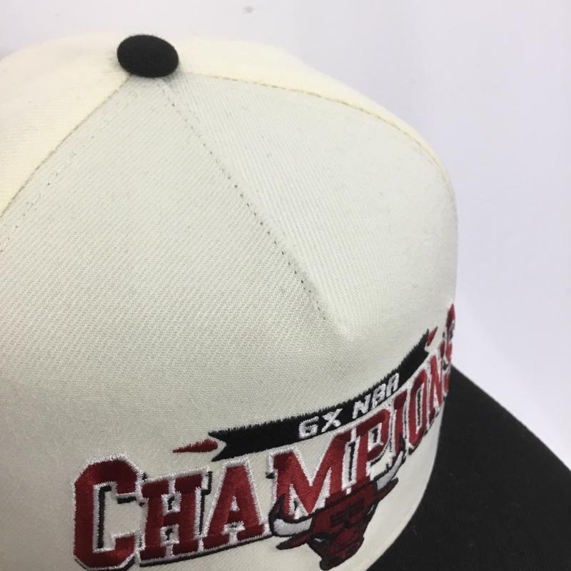 ニューエラ NEW ERA 帽子 キャップ NBA CHAMPION 9FIFTY シカゴブルズ ロゴ、文字 黒 / ブラック / X アイボリー / アイボリー /  メンズ USED 古着 中古 10138486