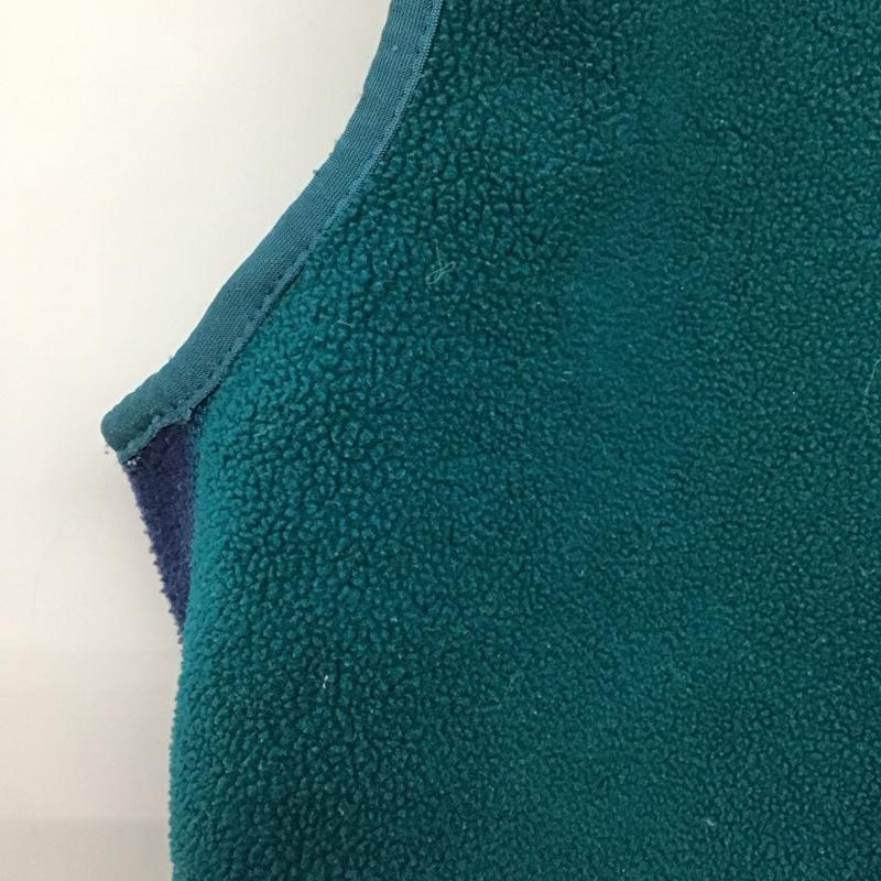パタゴニア patagonia ベスト ベスト ジップアップベスト フリースベスト ノースリーブ スタンドカラー L ロゴ、文字 緑 / グリーン /  メンズ USED 古着 中古 10149596
