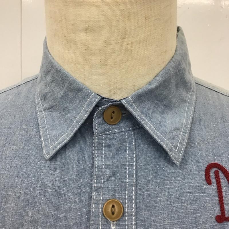 デウスエクスマキナ DEUS EX MACHINA シャツ、ブラウス 半袖 DMP75506 SERVICE SS CHAMBRAY SHIRT シャンブレー XS ロゴ、文字 水色 / ライトブルー /  メンズ USED 古着 中古 10113084