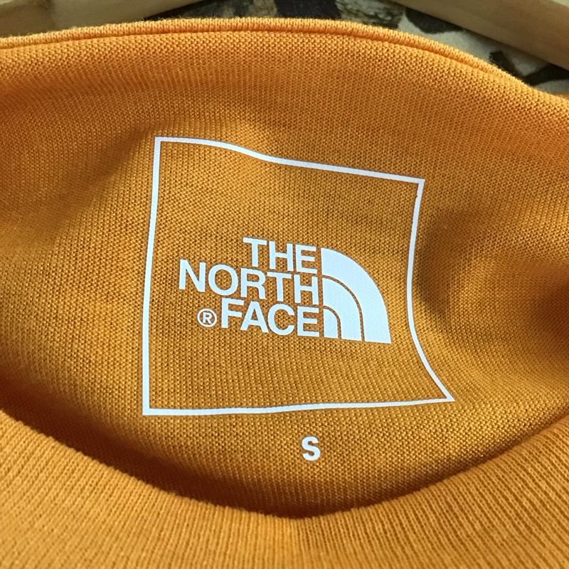 ザノースフェイス THE NORTH FACE Tシャツ 半袖 nt32146 ショートスリーブベースキャンプダッフルフォトティー プリントTシャツ S プリント 橙 / オレンジ /  メンズ USED 古着 中古 10132313
