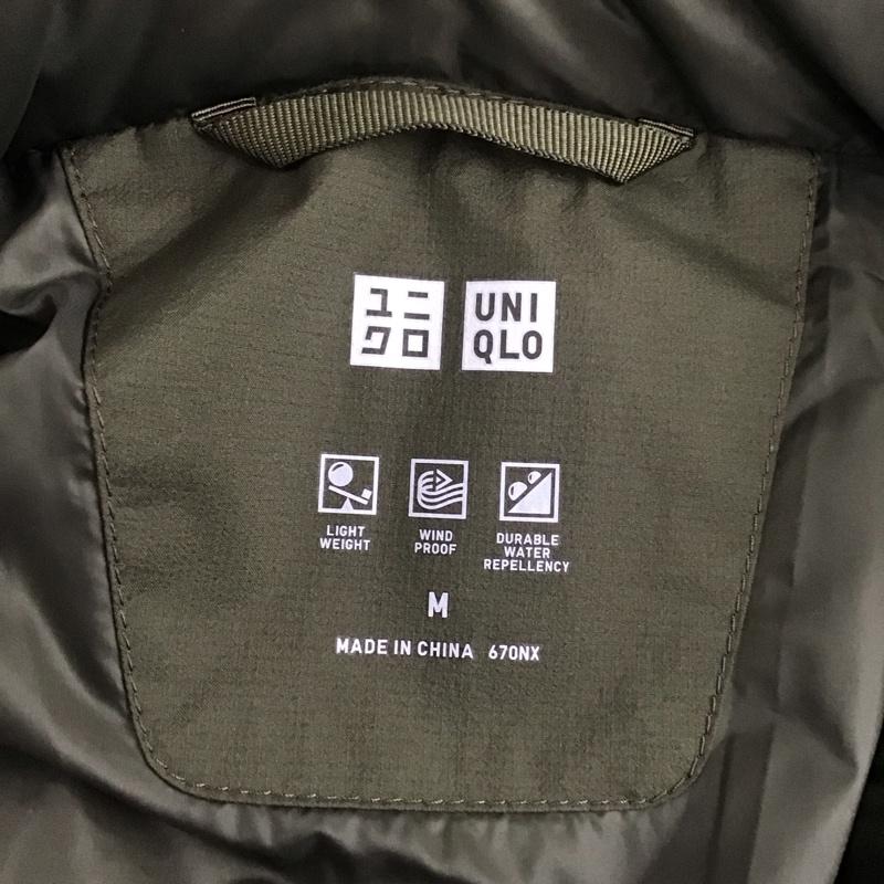 ユニクロ UNIQLO ジャケット、上着 ジャケット、ブレザー 311-400511 シームレスダウンパーカ M 無地 カーキ / カーキ /  メンズ USED 古着 中古 10120191