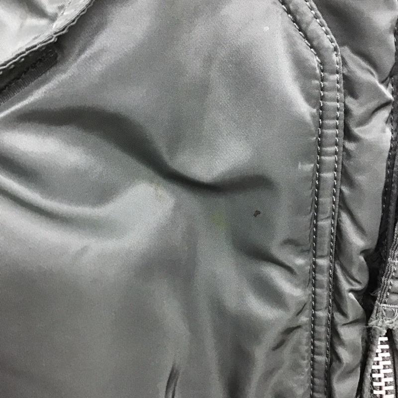 アルファインダストリー Alpha Industries ジャケット、上着 ジャンパー、ブルゾン ジップアップジャケット ナイロンジャケット アウター XL ロゴ、文字 カーキ / カーキ /  メンズ USED 古着 中古 10142603