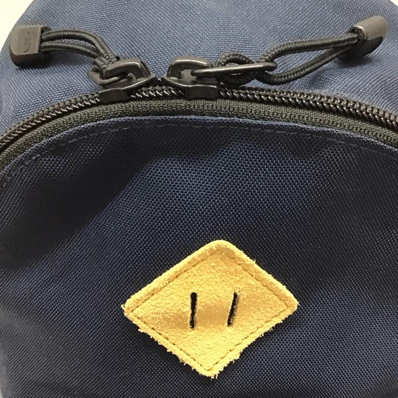 ザノースフェイス THE NORTH FACE バッグ バッグ NMJ71752 バークレーミニ リュック デイパックバッグパック キッズ ロゴ、文字 紺 / ネイビー / X ベージュ / ベージュ /  ボーイズ USED 古着 中古 10117909