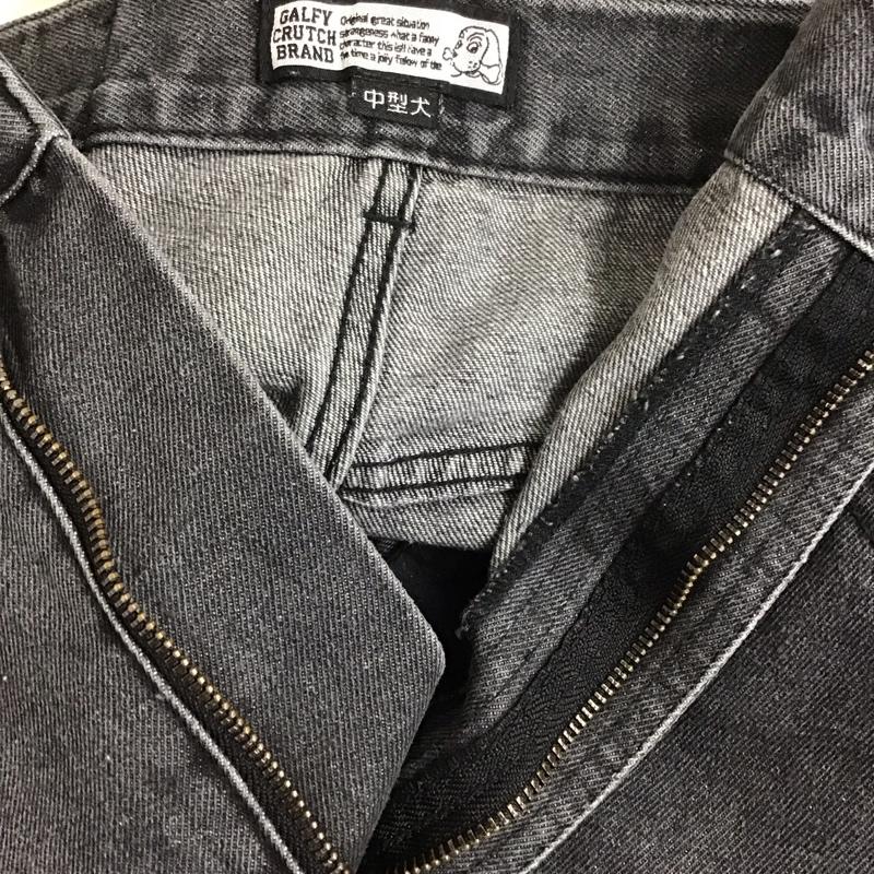 ガルフィー GALFY パンツ デニム、ジーンズ デニムパンツ ストレートパンツ ワイドパンツ ダメージ加工パンツ ロゴ、文字 黒 / ブラック /  メンズ USED 古着 中古 10119276