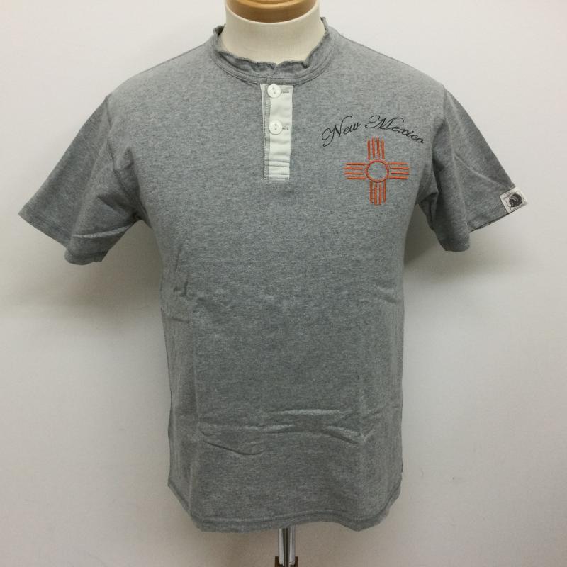 サード SAAD Tシャツ 半袖 NEW MEXICOロゴ バックデカロゴ刺繍 ヘンリーネック 半袖Tシャツ S ロゴ、文字 X 刺繍 灰 / グレー / gray メンズ USED 古着 中古 50107327