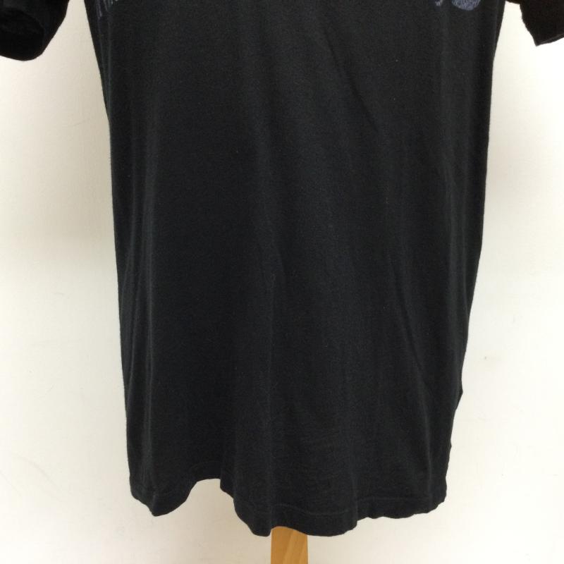 アルマーニエクスチェンジ ARMANI EXCHANGE Tシャツ 半袖 Vネック ロゴプリント 半袖Tシャツ M ロゴ、文字 黒 / ブラック / black メンズ USED 古着 中古 50107547